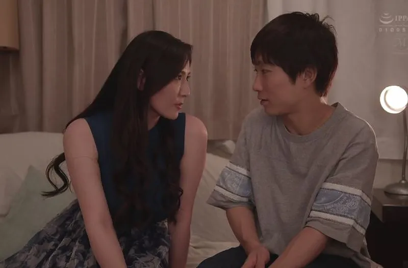 Gã chồng lạnh nhạt, cô vợ uống rượu rồi cắm sừng với cậu học sinh trẻ